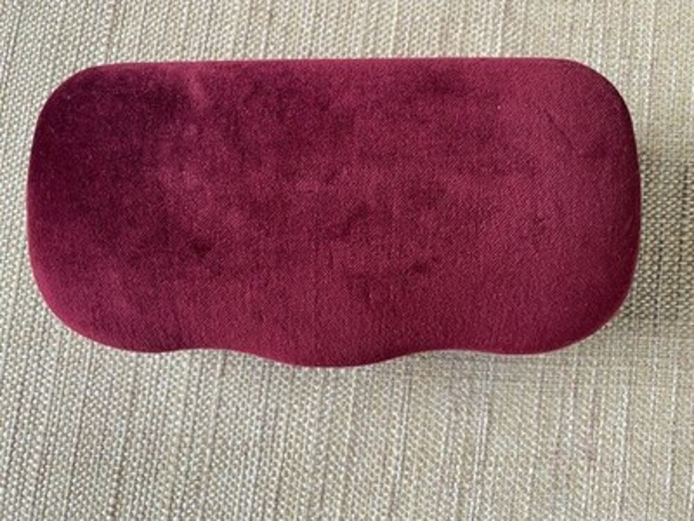 Gucci Hard Clamshell Glasses Case Burgundy Velvet Satin Interior